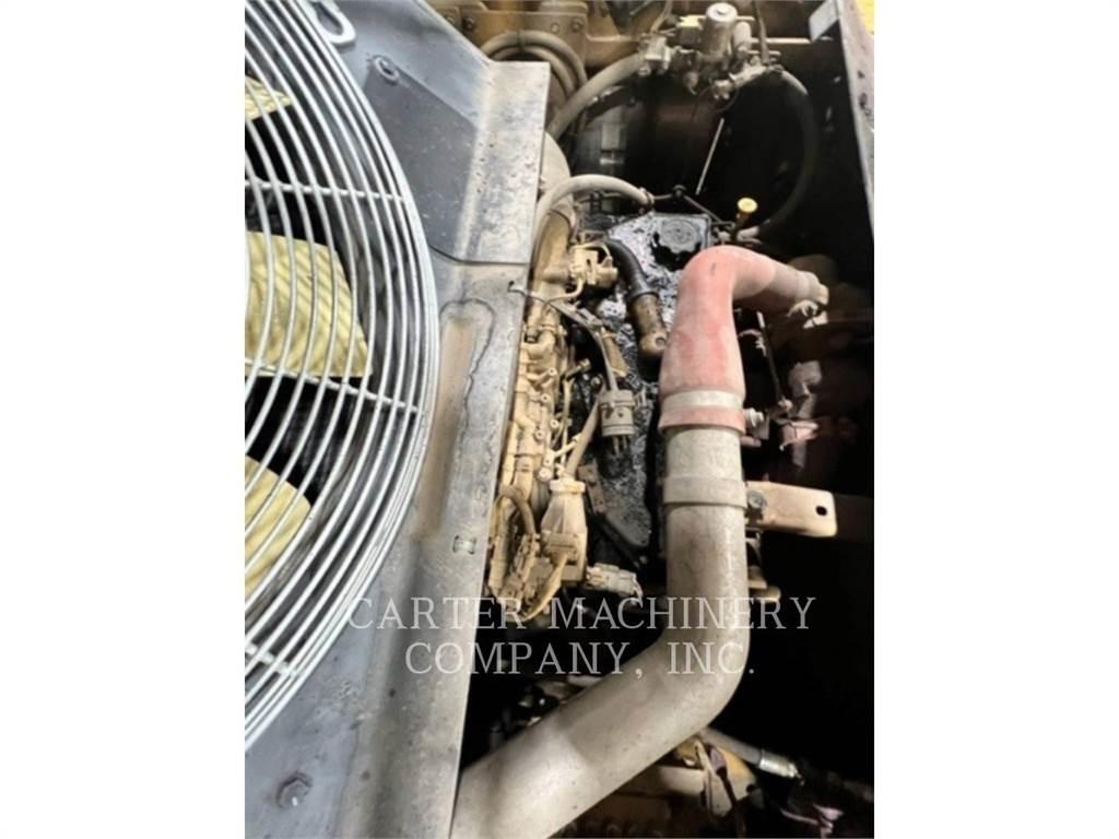 CAT AP655F Asfalto klotuvai