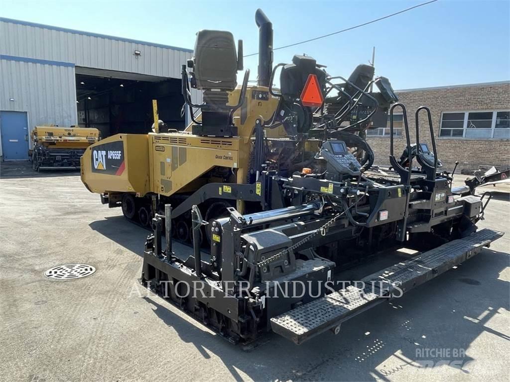 CAT AP655F Asfalto klotuvai
