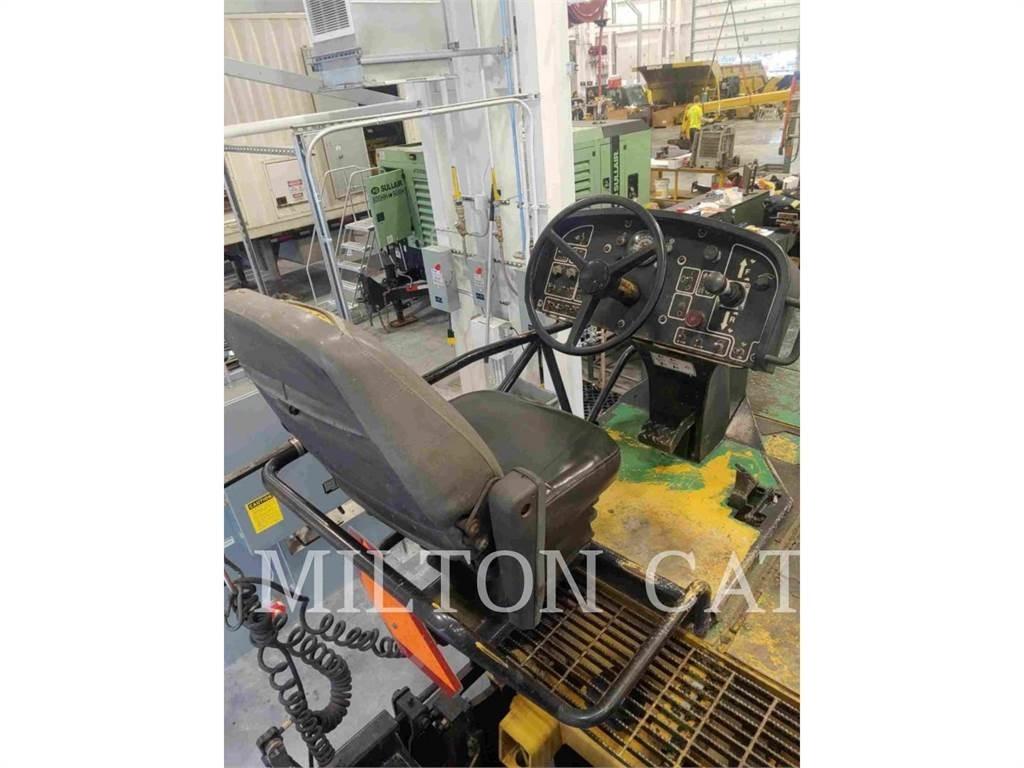 CAT BG-2455D Asfalto klotuvai