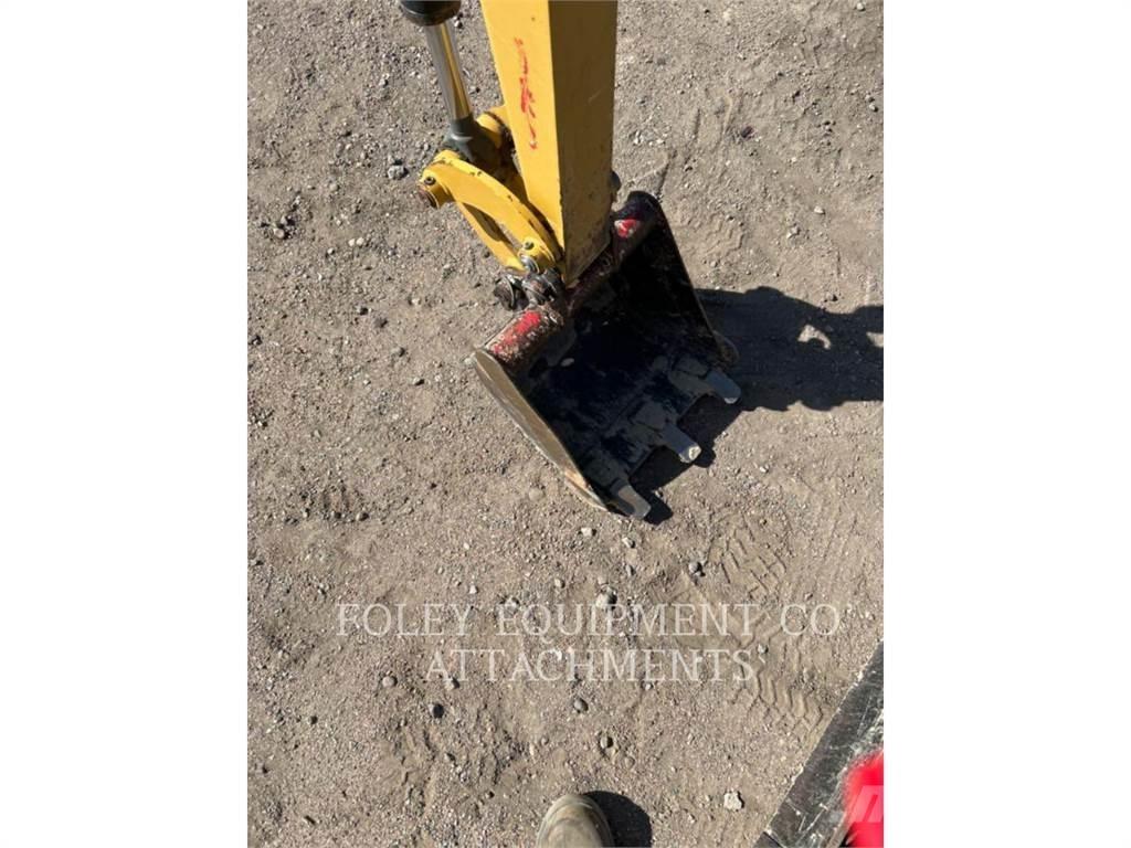 CAT BK300P15 Vikšriniai ekskavatoriai