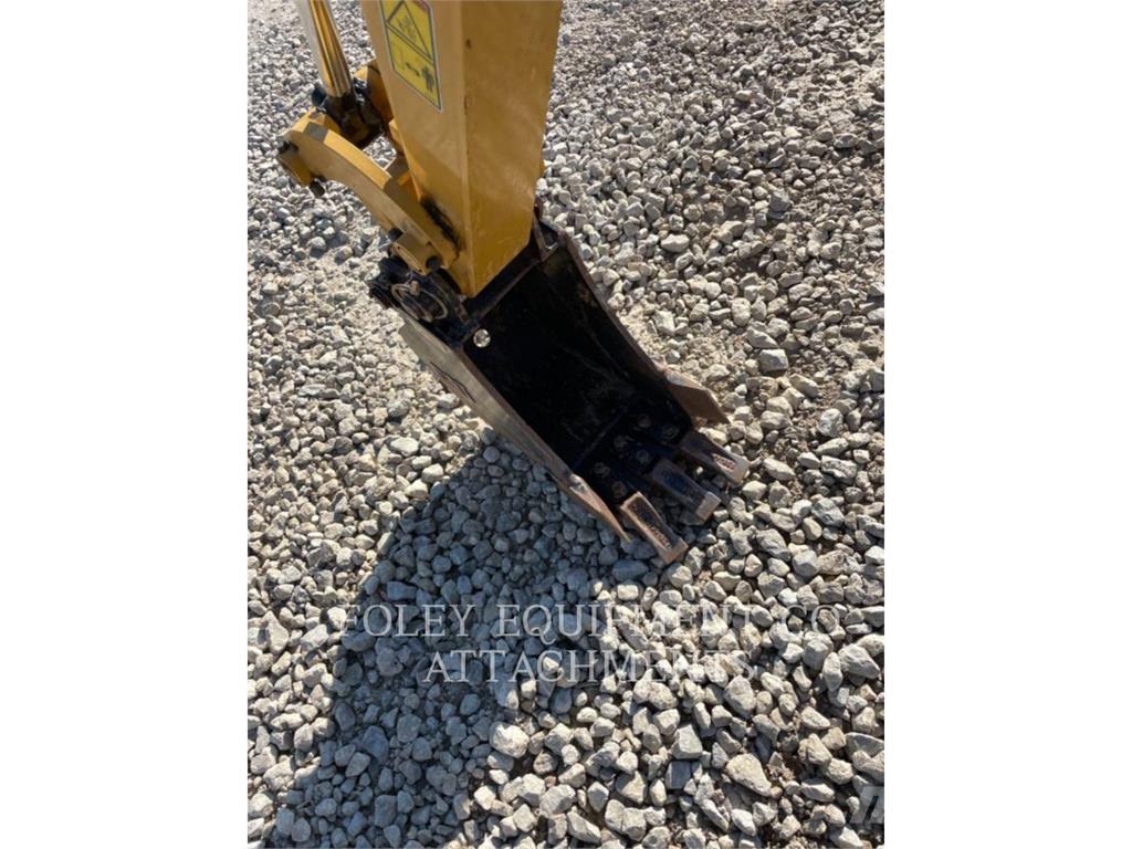 CAT BK301P09 Vikšriniai ekskavatoriai