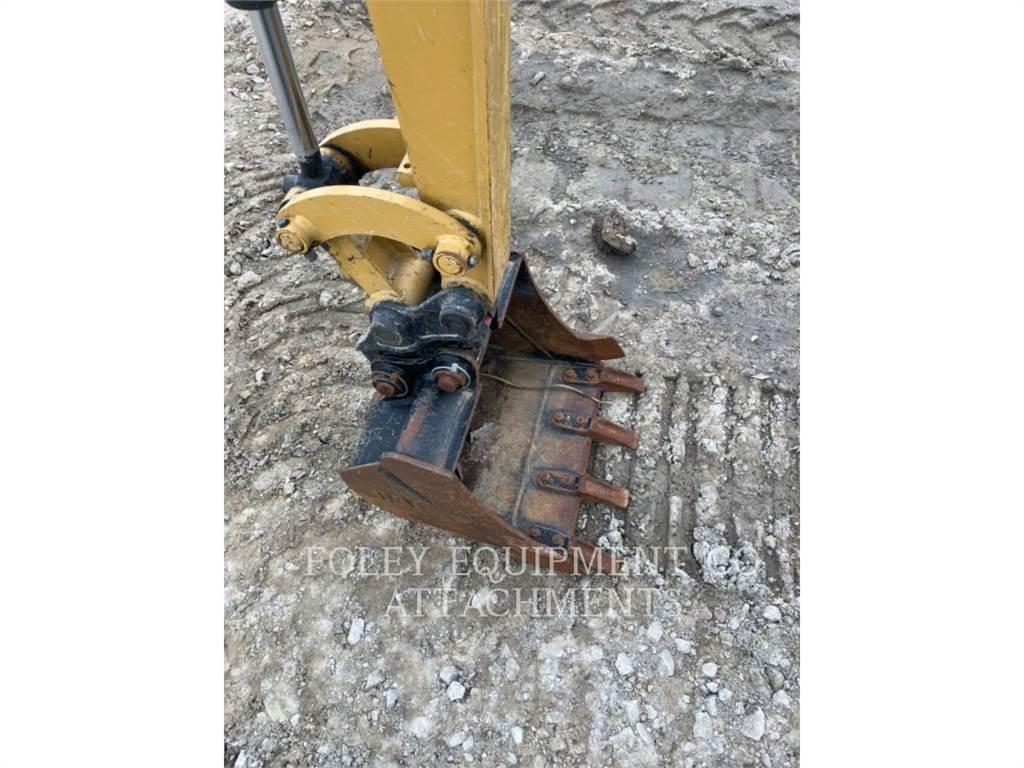CAT BK301P20 Vikšriniai ekskavatoriai