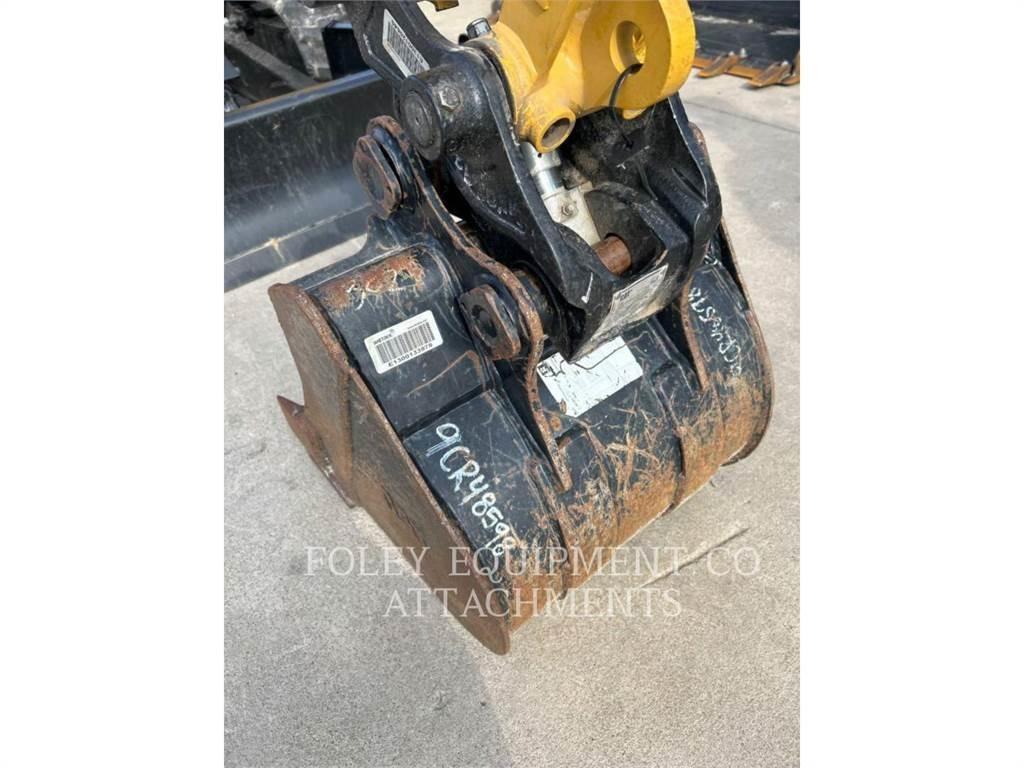 CAT BK302P20 Vikšriniai ekskavatoriai