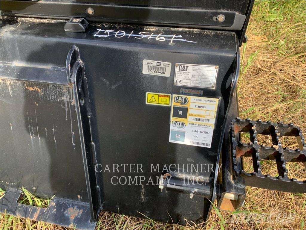 CAT BP118C Šepečiai