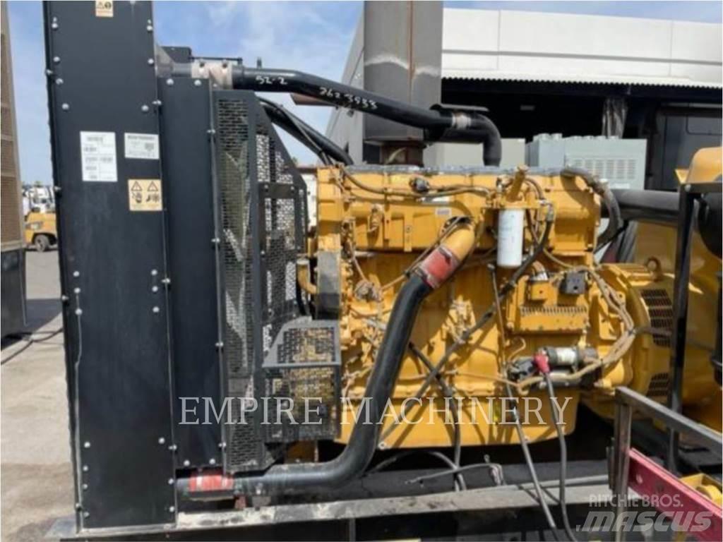 CAT C15 Dyzeliniai generatoriai