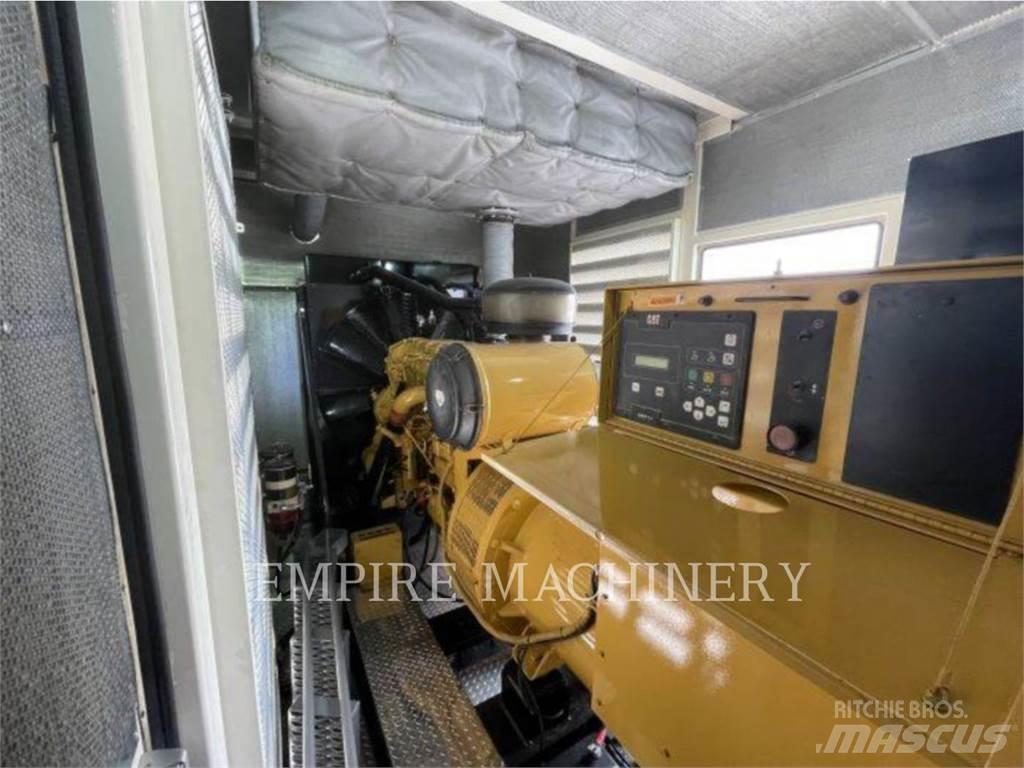 CAT C15 Dyzeliniai generatoriai