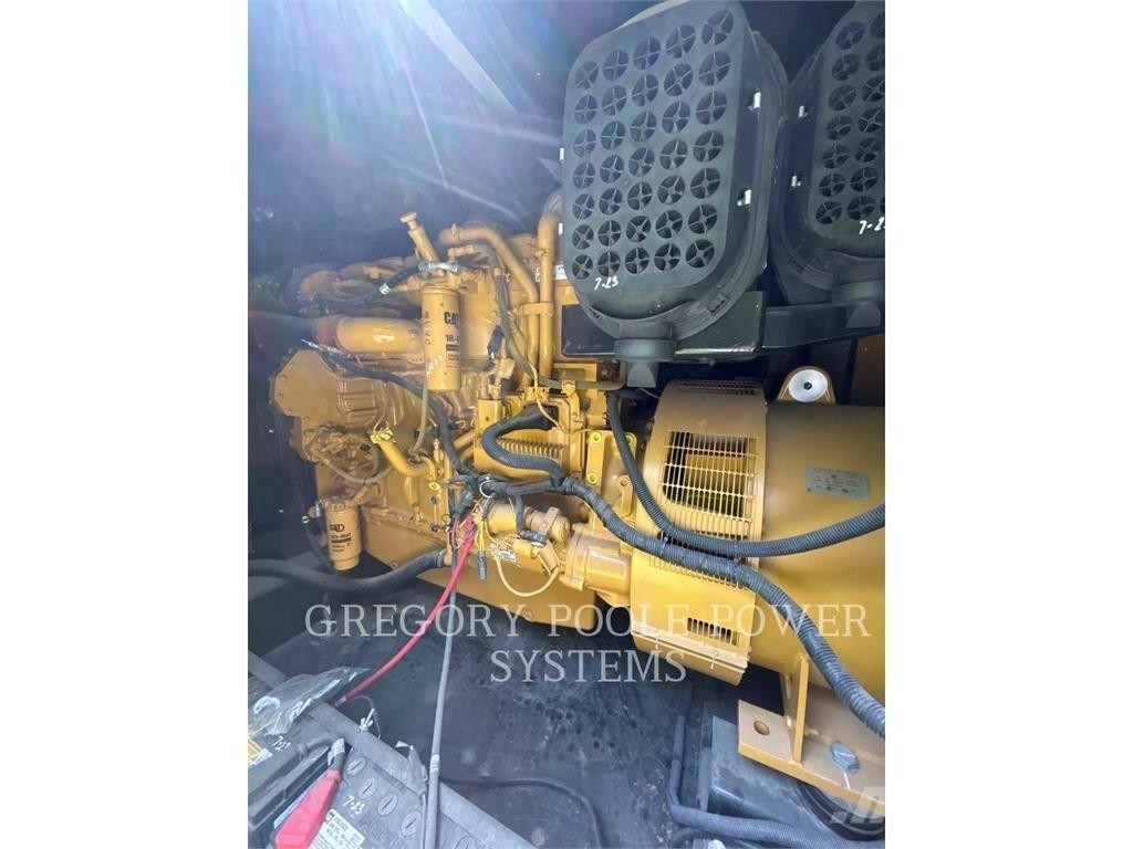 CAT C18 - 750 KW Dyzeliniai generatoriai
