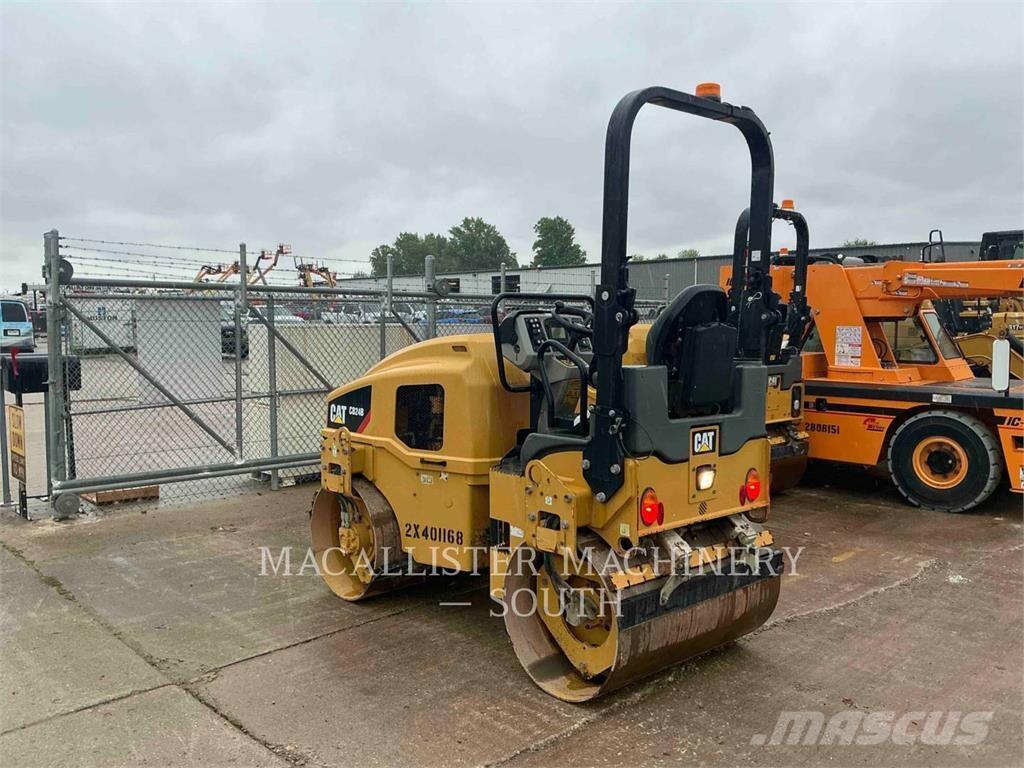 CAT CB 24 B Porinių būgnų volai