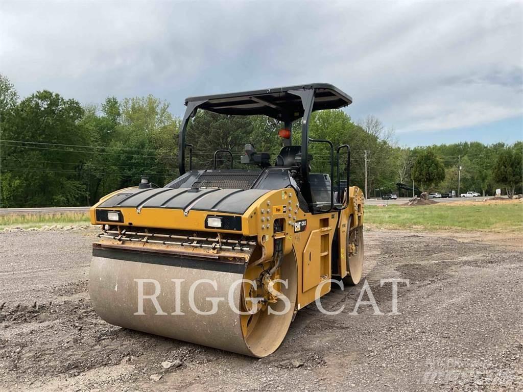 CAT CB13 Gruntiniai volai