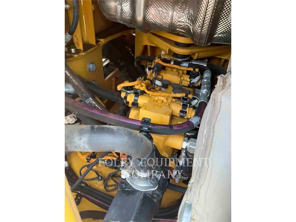 CAT CB15 Gruntiniai volai