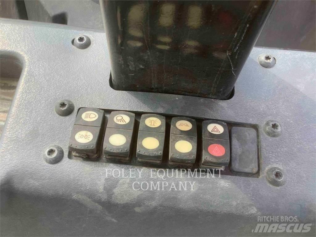 CAT CB15 Gruntiniai volai