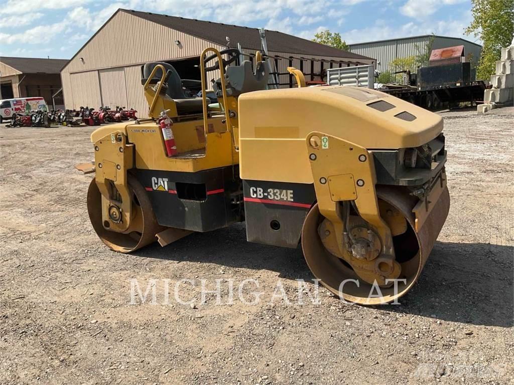 CAT CB334E Vieno būgno volai