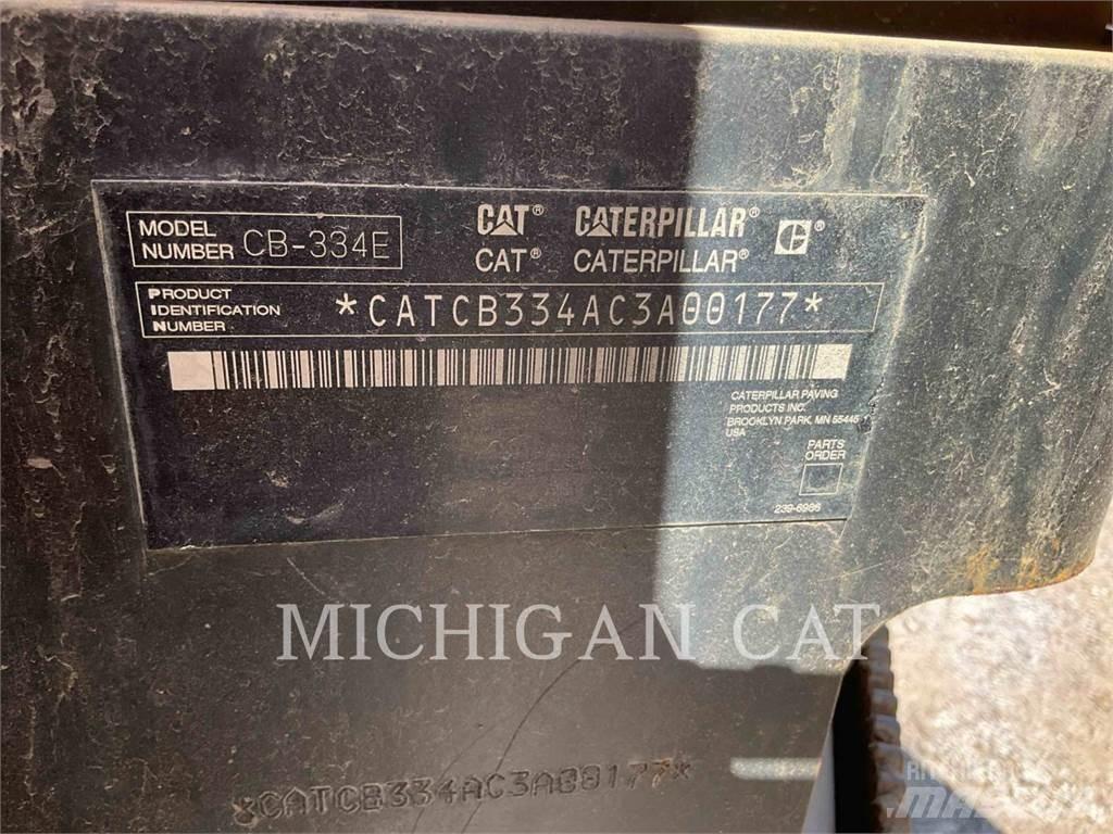 CAT CB334E Vieno būgno volai