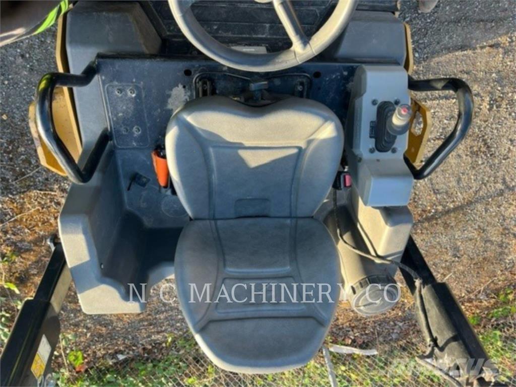 CAT CB4.0 Asfalto klotuvai