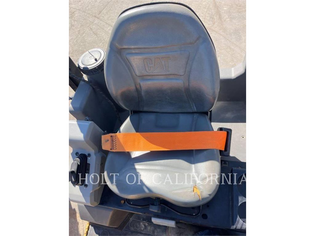 CAT CB4.0 Gruntiniai volai