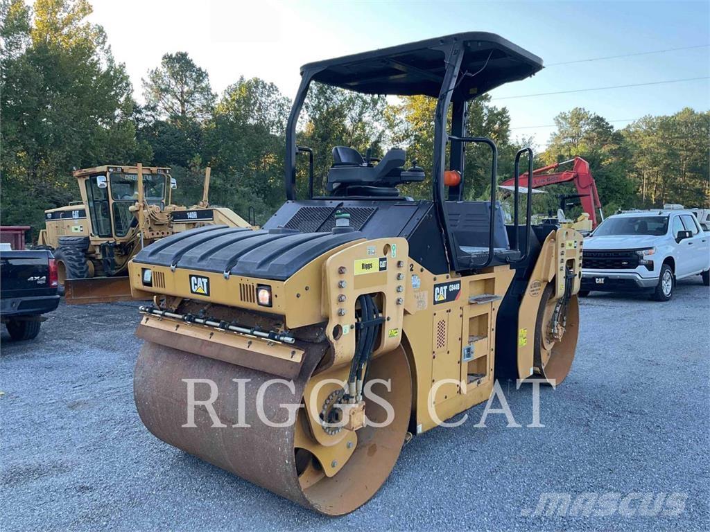 CAT CB44B Porinių būgnų volai