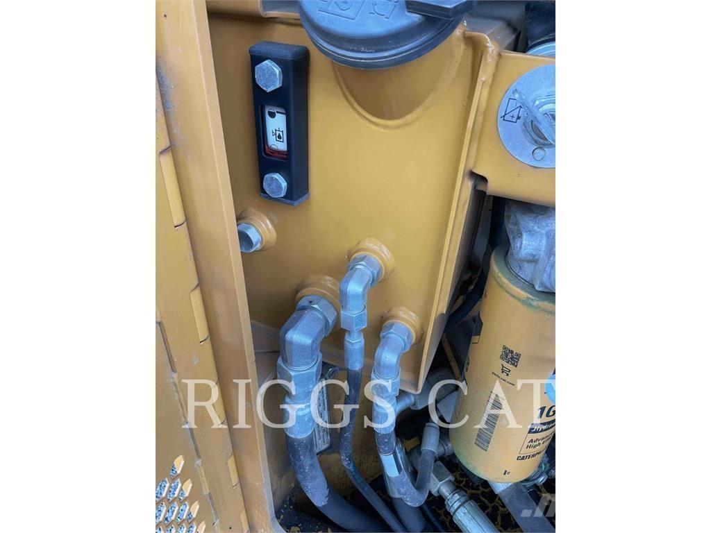 CAT CB44B Porinių būgnų volai