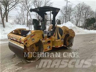 CAT CB54 XW Porinių būgnų volai