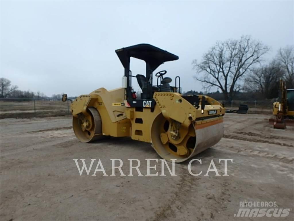 CAT CB64 Asfalto klotuvai