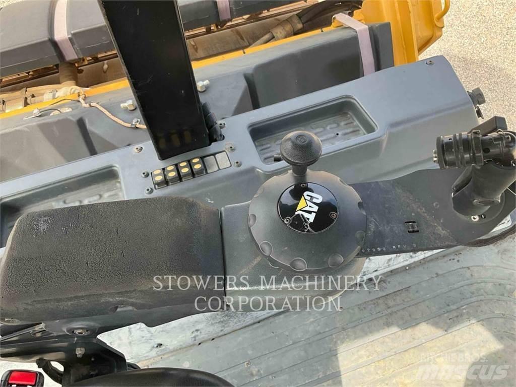 CAT CB66B Gruntiniai volai