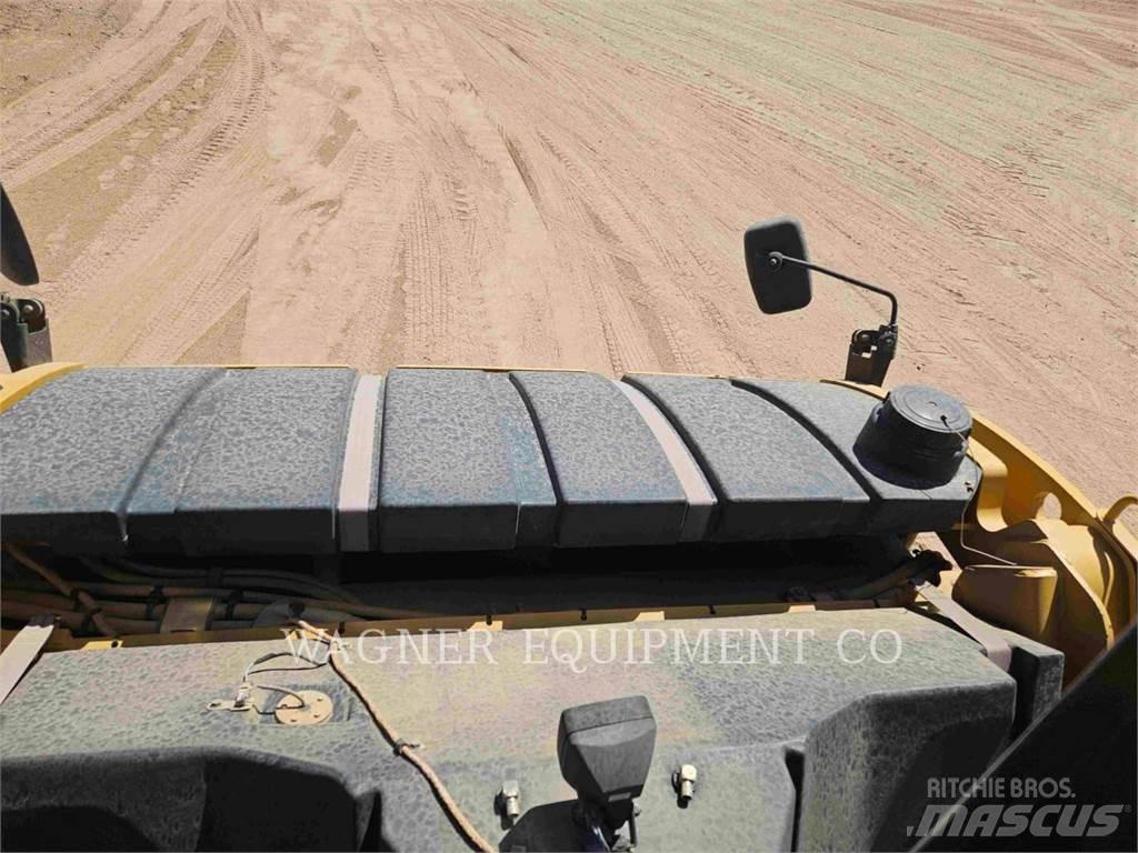 CAT CB66B Gruntiniai volai