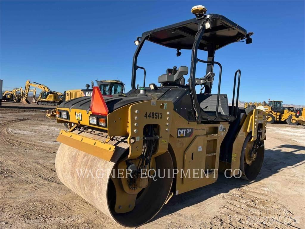 CAT CB7 Gruntiniai volai