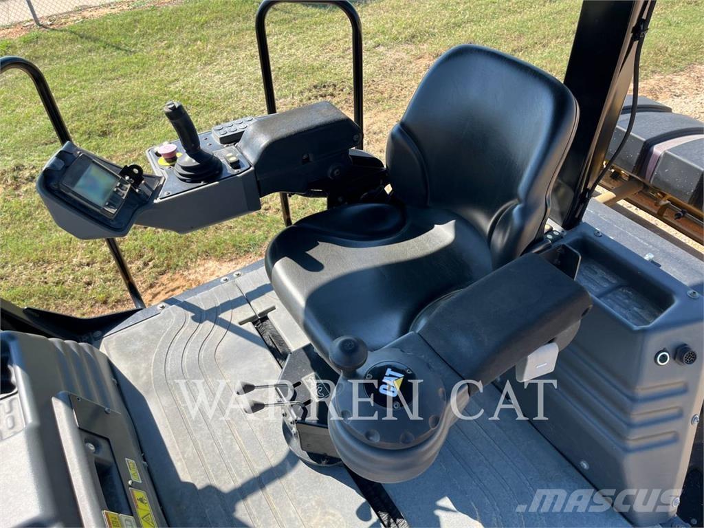 CAT CB8 Gruntiniai volai