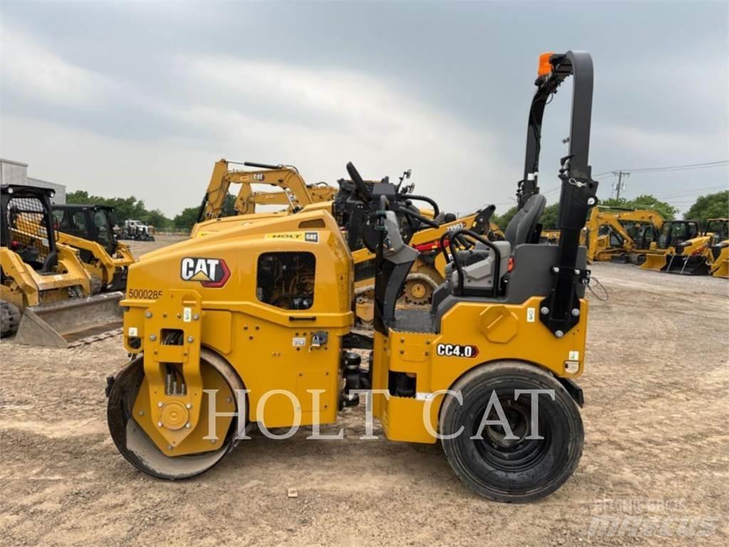 CAT CC4.0 Ratiniai buldozeriai