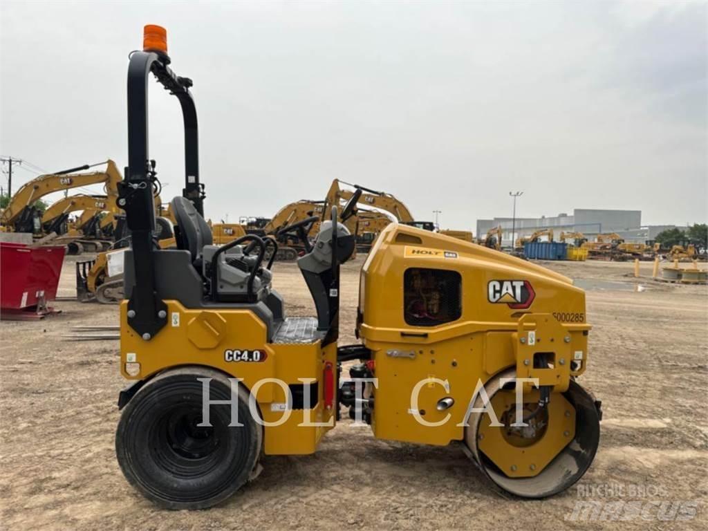 CAT CC4.0 Ratiniai buldozeriai