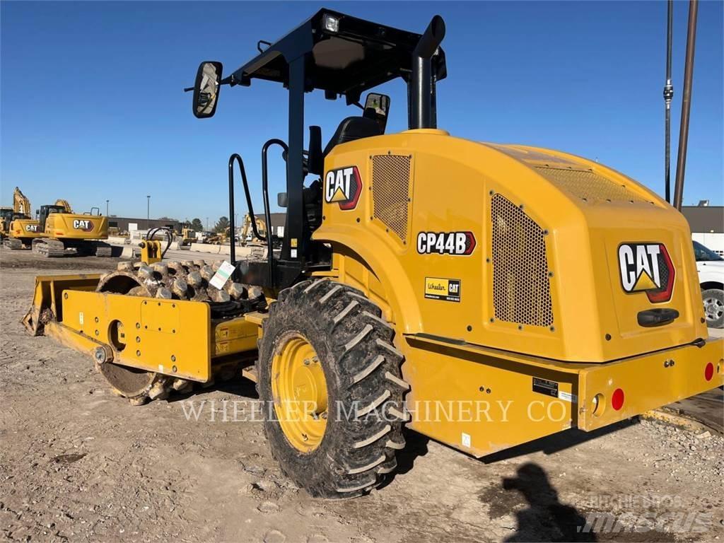 CAT CP44B Vieno būgno volai