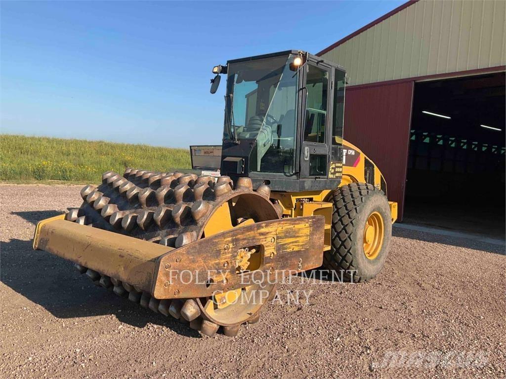 CAT CP56 Gruntiniai volai
