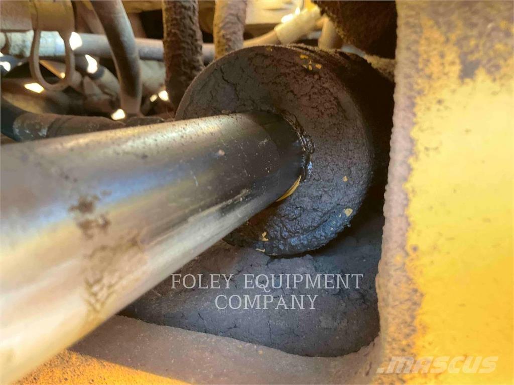 CAT CP56 Gruntiniai volai