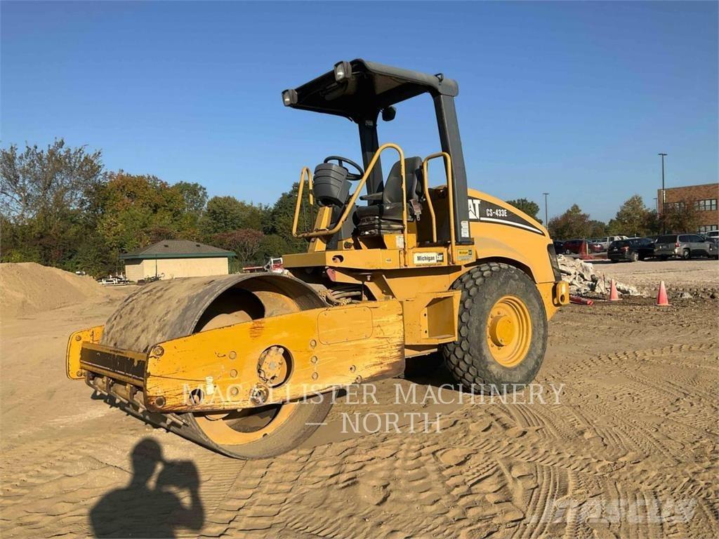 CAT CS433E Vieno būgno volai