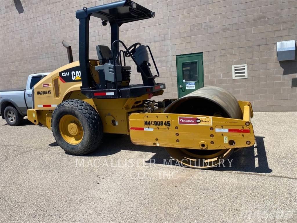 CAT CS44 Vieno būgno volai