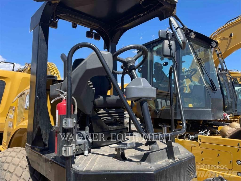 CAT CS44B Gruntiniai volai