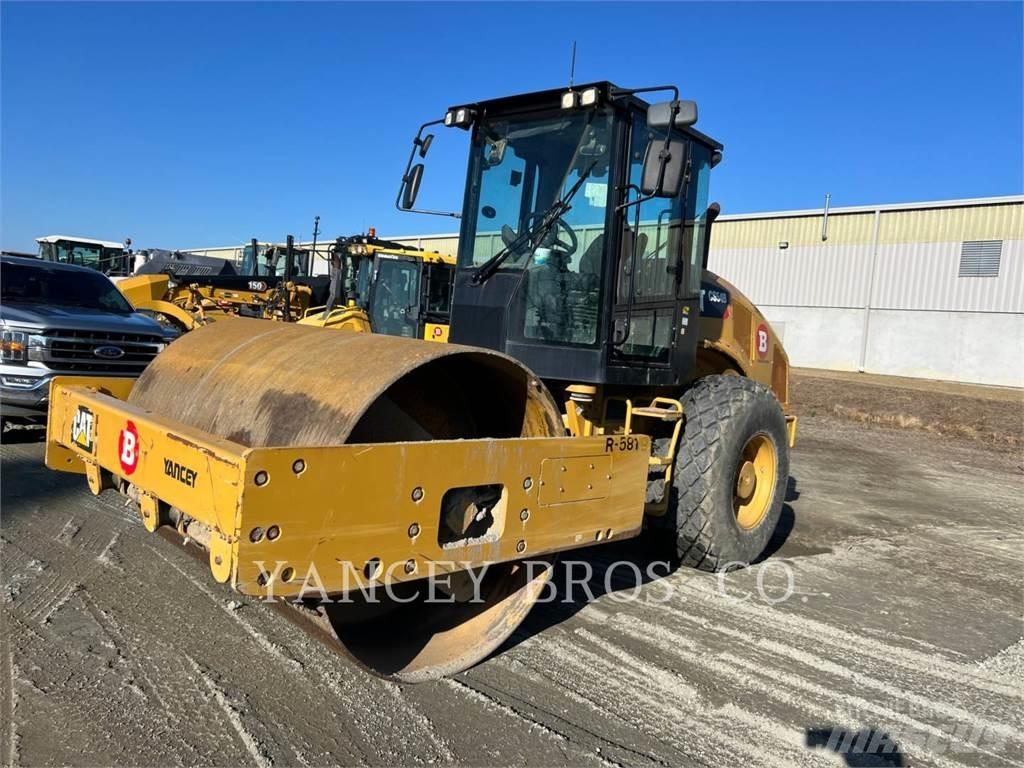 CAT CS54B Gruntiniai volai