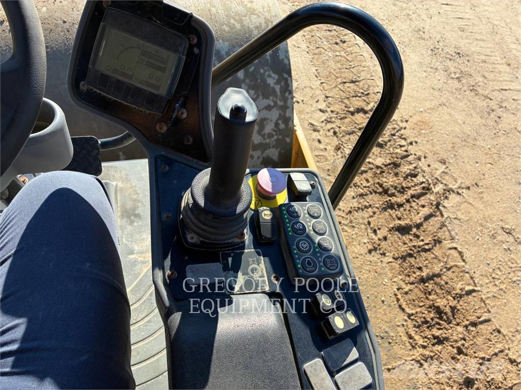 CAT CS54B Vieno būgno volai