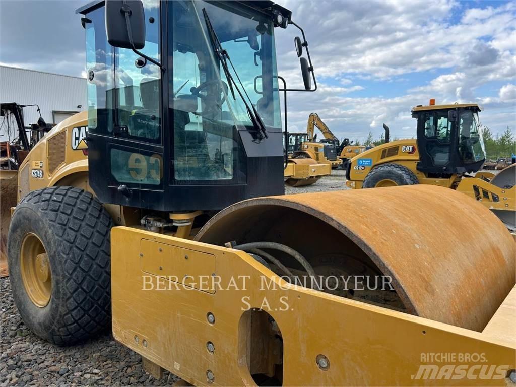 CAT CS74B 4F Gruntiniai volai