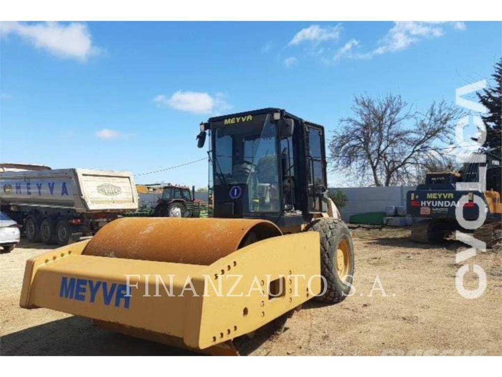 CAT CS76XTFV Vieno būgno volai