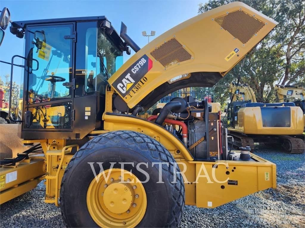 CAT CS79BLRC Vieno būgno volai