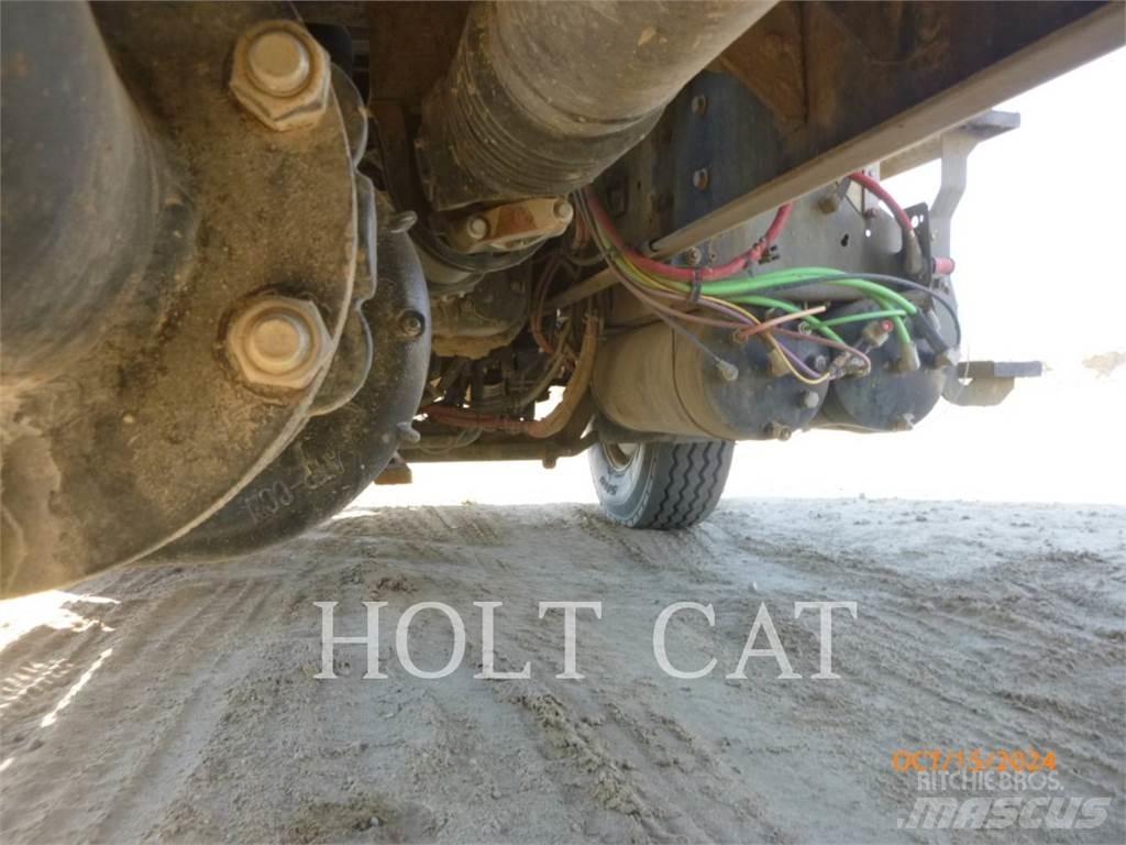 CAT CT660S SBA 6X4 Automobilinės cisternos