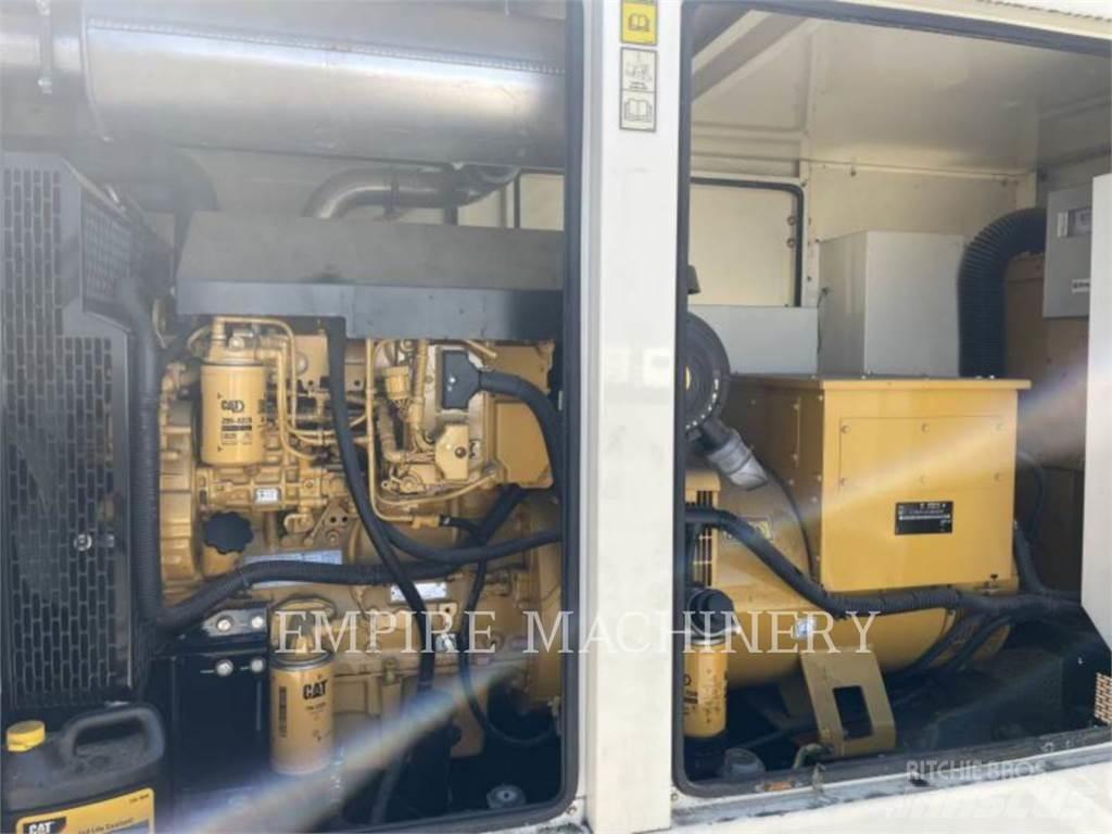 CAT D100 Dyzeliniai generatoriai