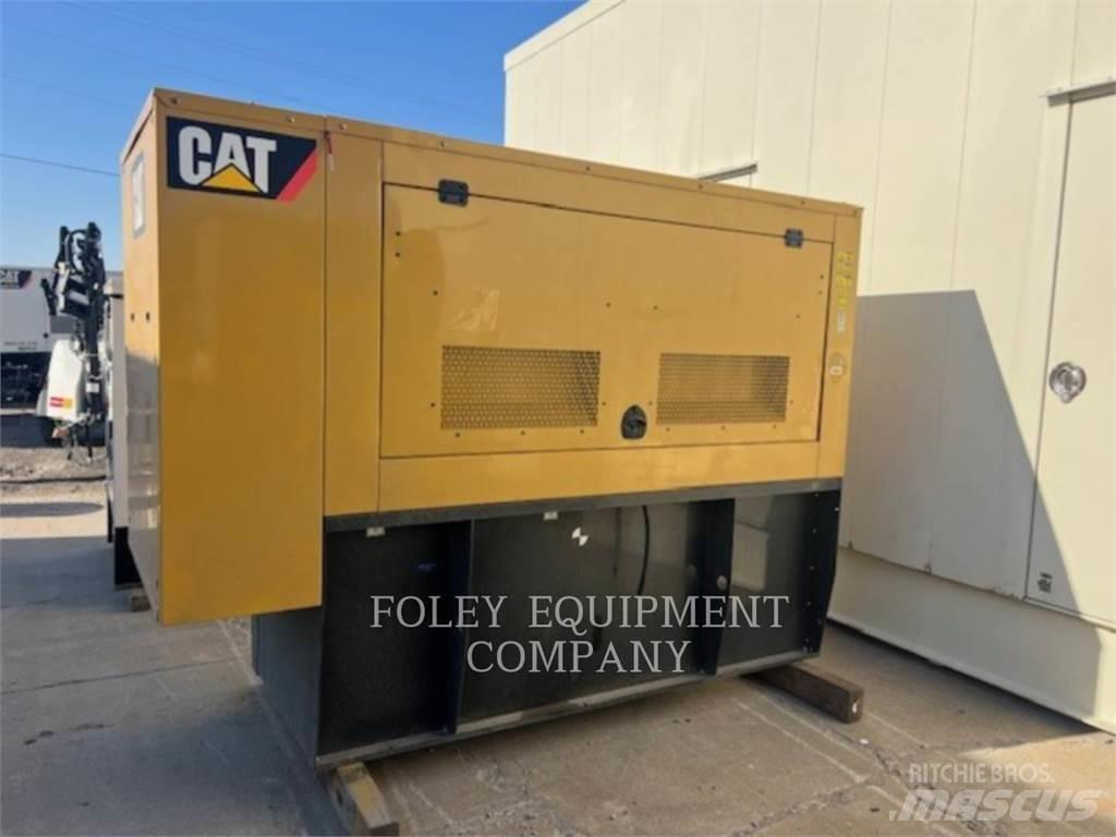 CAT D100 Dyzeliniai generatoriai