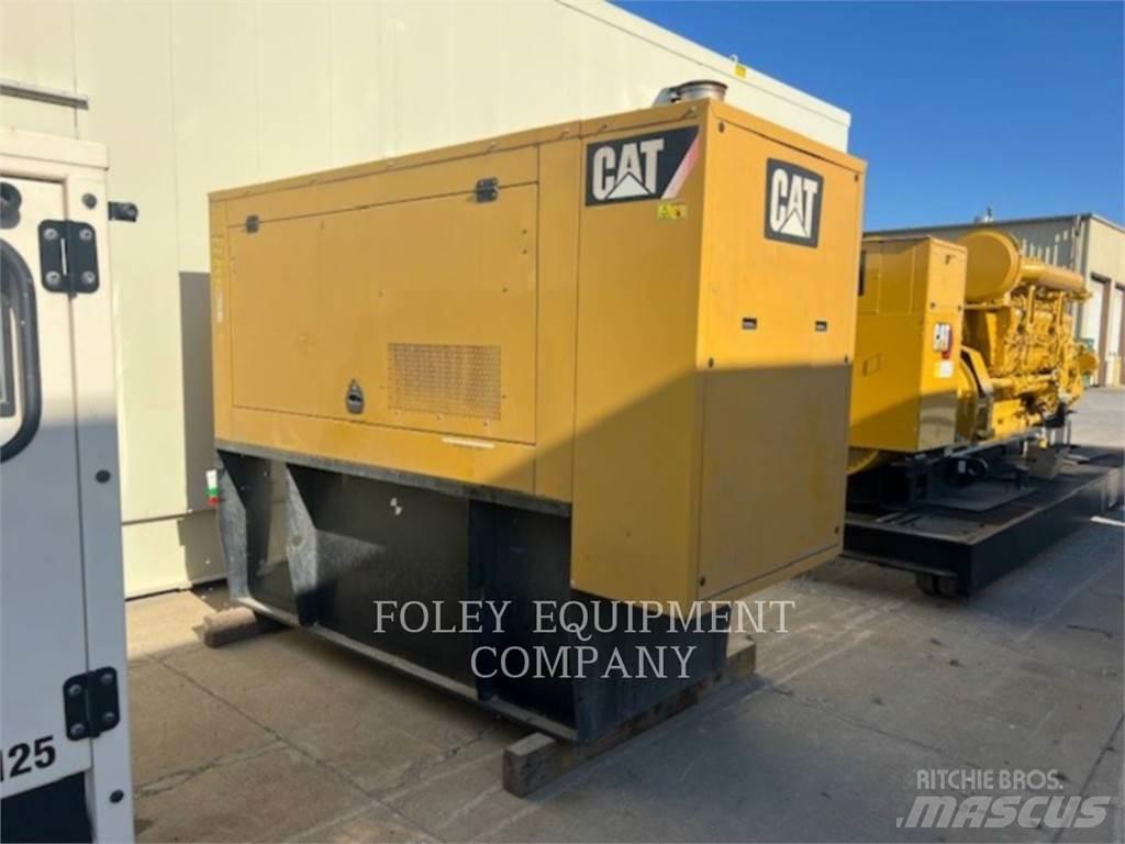 CAT D100 Dyzeliniai generatoriai