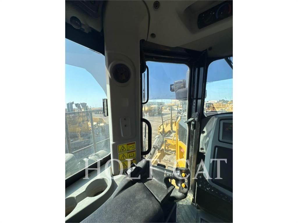 CAT D10T Vikšriniai buldozeriai