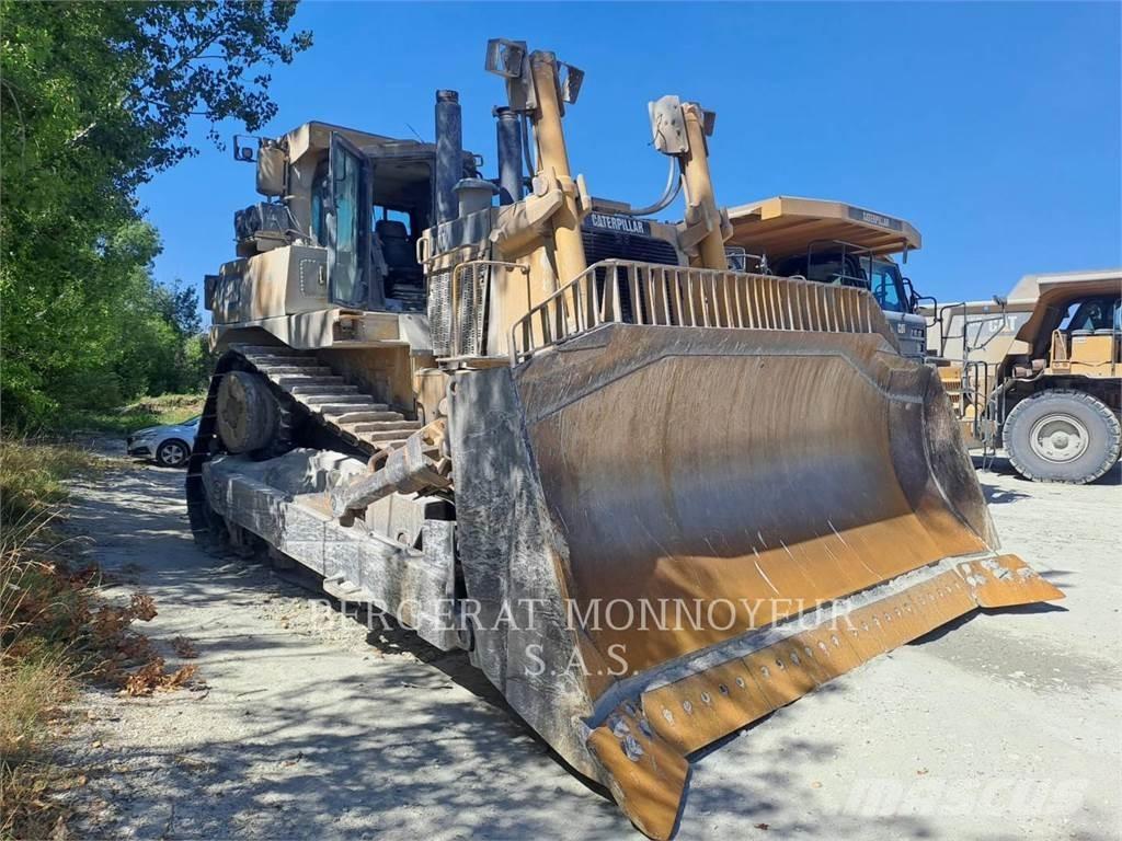 CAT D10T Vikšriniai buldozeriai