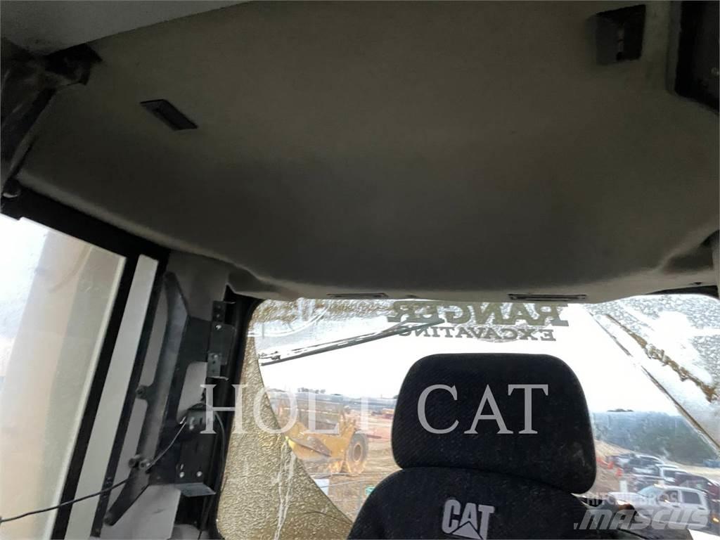 CAT D10T2 Vikšriniai buldozeriai