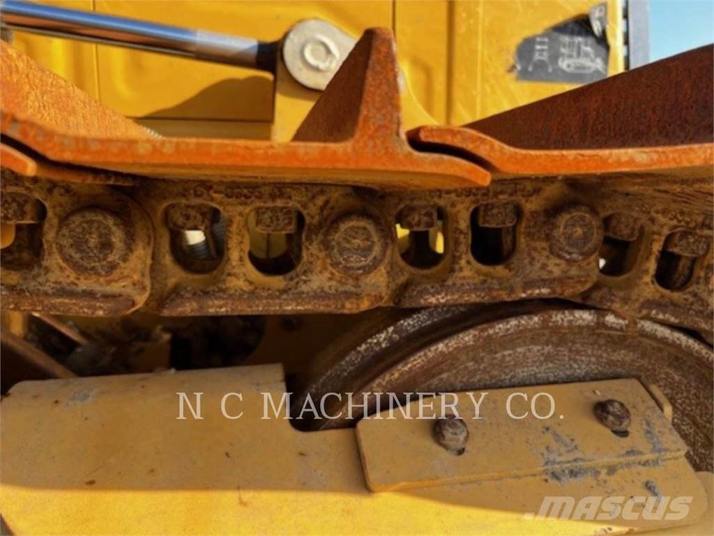 CAT D2 XLCN Vikšriniai buldozeriai