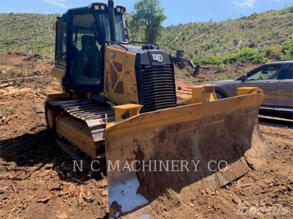 CAT D3 Vikšriniai buldozeriai