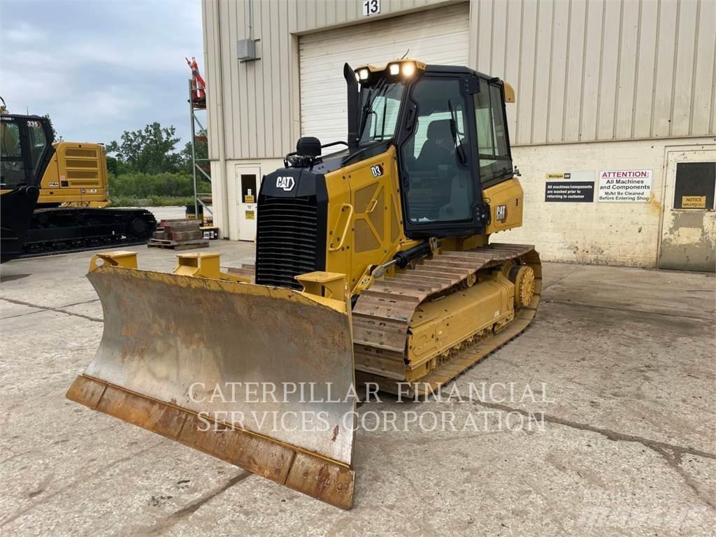 CAT D3 Vikšriniai buldozeriai